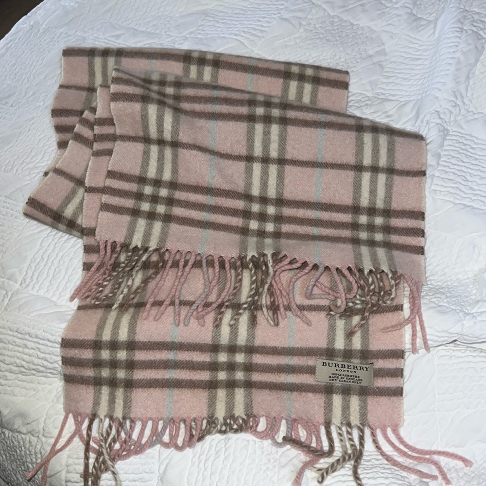 Scarf - Picture 2 of 5